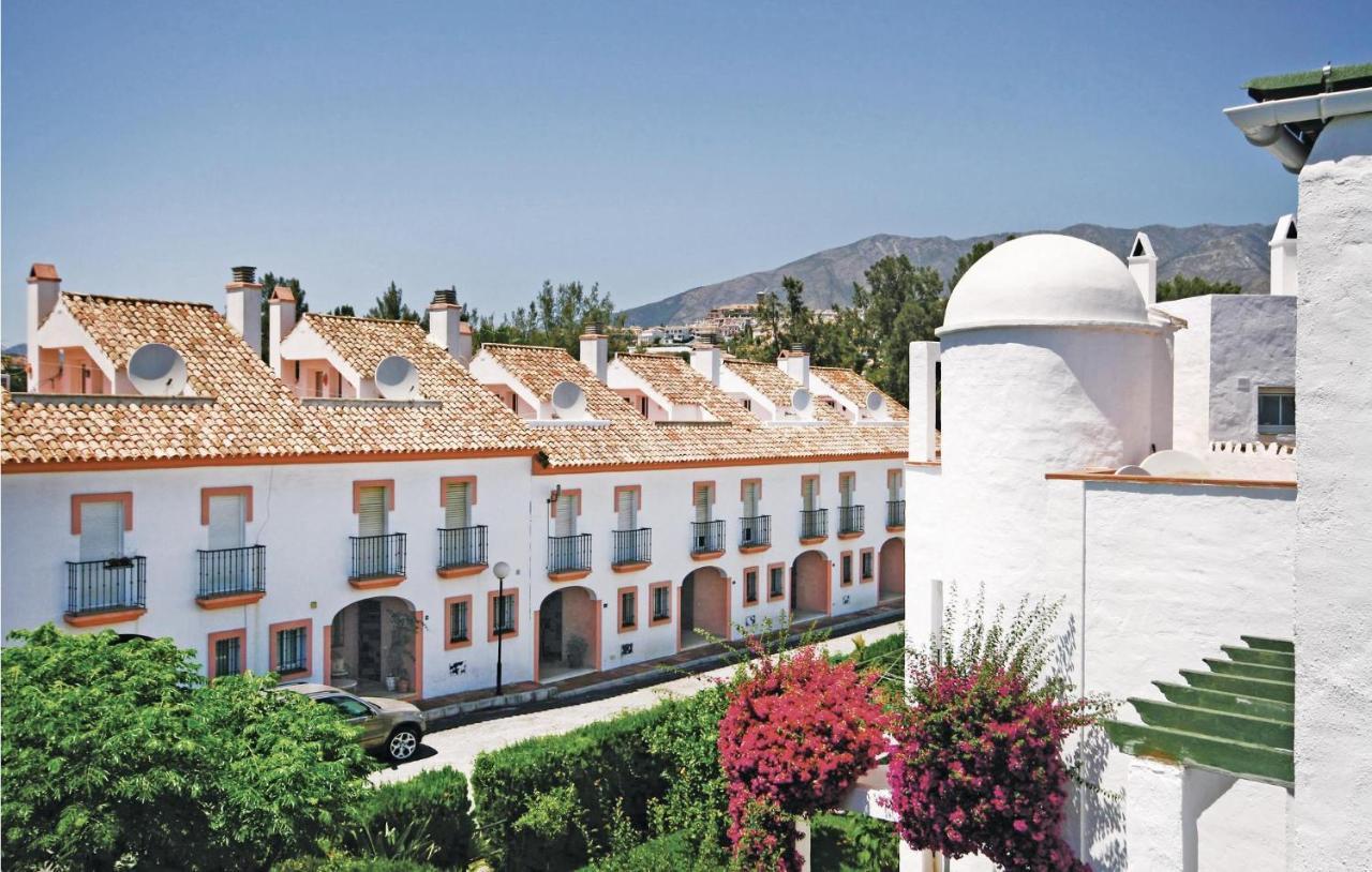 Nice Apartment In Mijas Costa With Kitchen Fuengirola Dış mekan fotoğraf