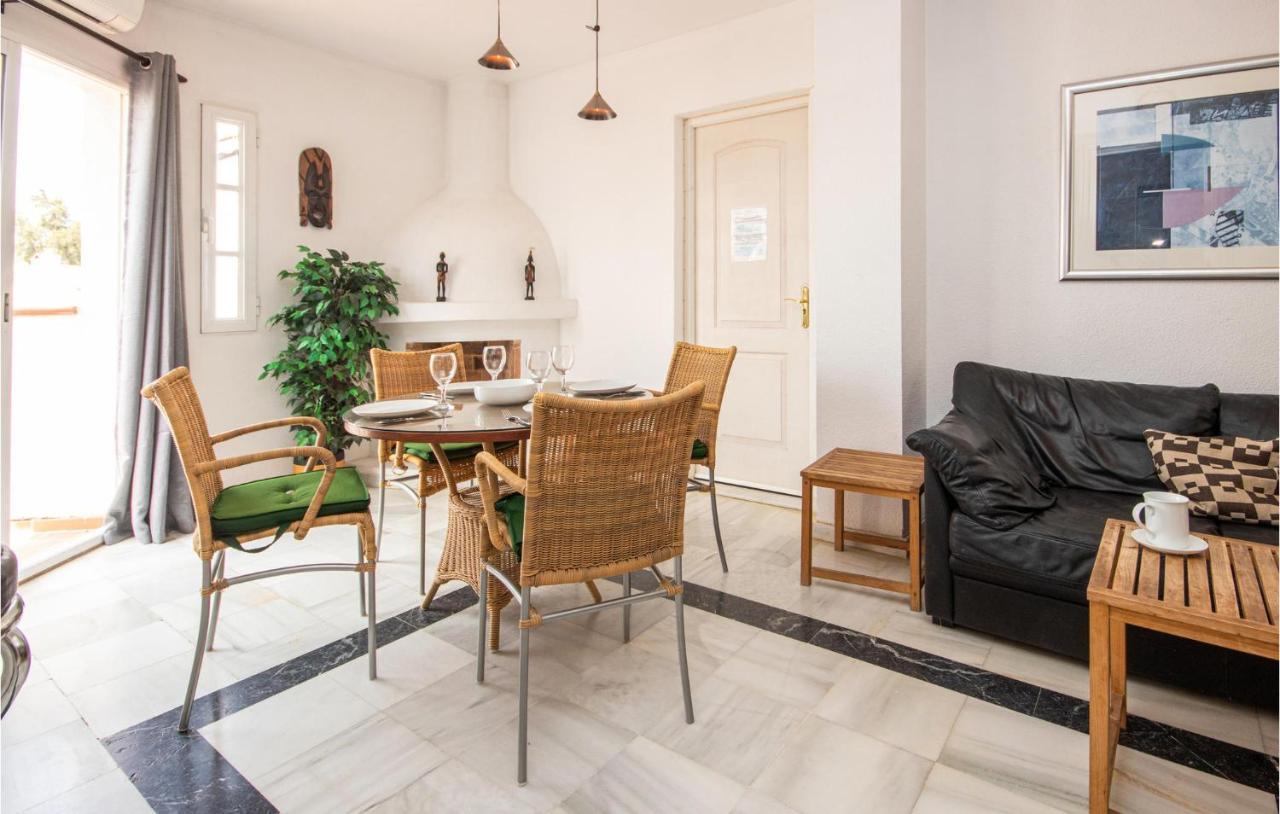 Nice Apartment In Mijas Costa With Kitchen Fuengirola Dış mekan fotoğraf